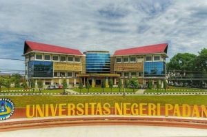 Kuliah di Universitas Negeri Padang: Ini Jurusan Favorit dan Daya Saingnya